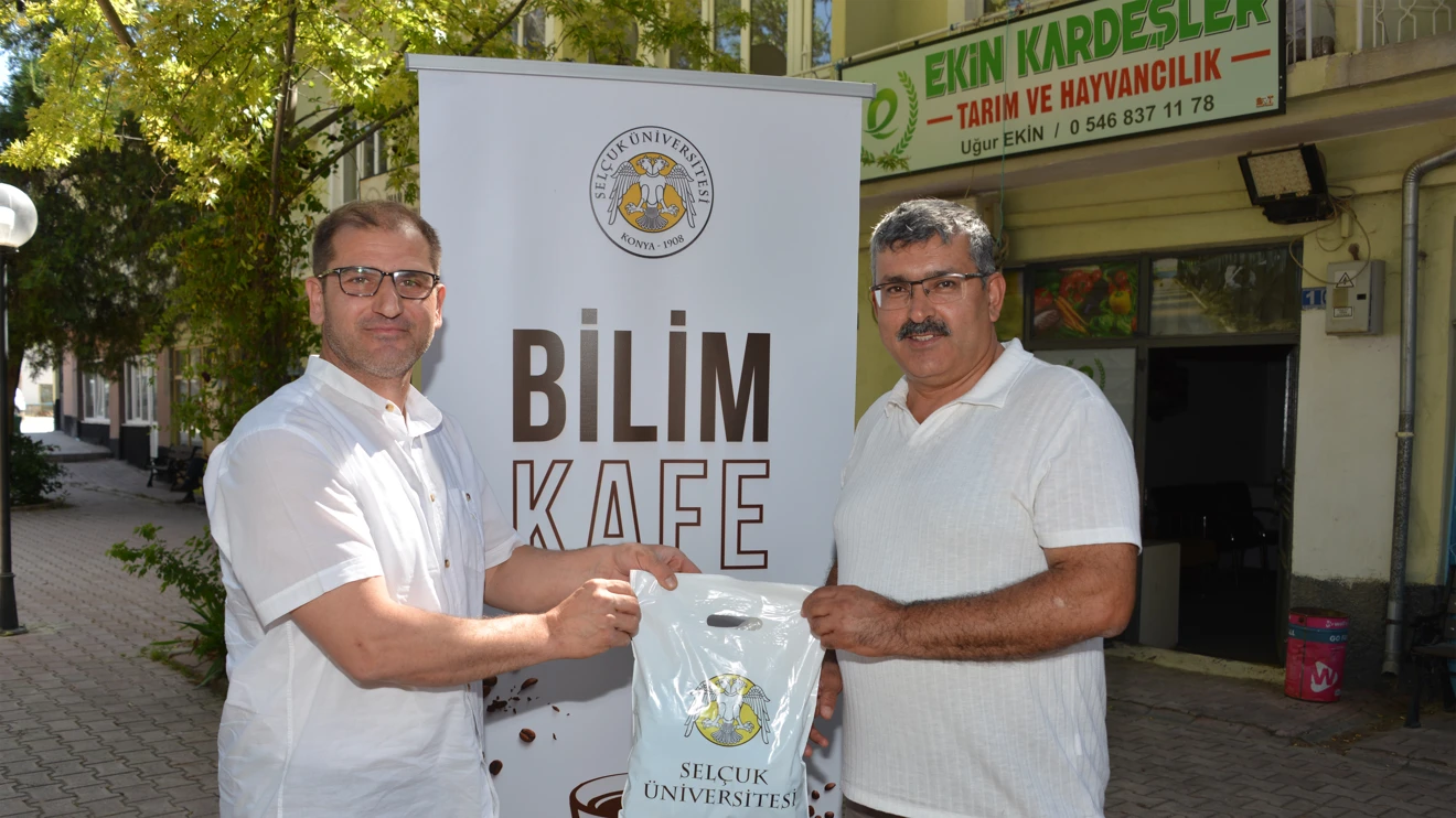 Bilim, kampüsten tarlaya ulaştı: Selçuk Üniversitesinden İçeri Çumra’da “Bilim Kafe” etkinliği